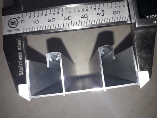 맞춤형 두께 0.30mm 6000 시리즈 칠레 알루미늄 프로파일 창문 및 문