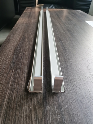 온도 T3-T8 Shengxin LED 프로필 알루미늄 엑스트루션 금속 물질 램프 트랙 U 슬롯 모양